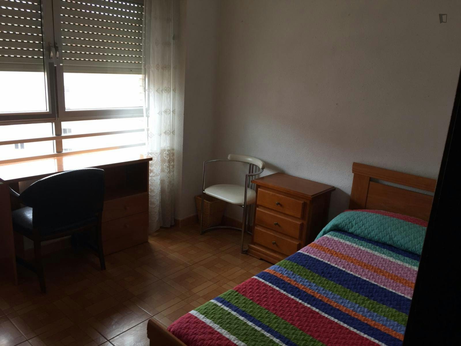 Comfy single bedroom in a 3-bedroom flat, near Universidad de Valladolid