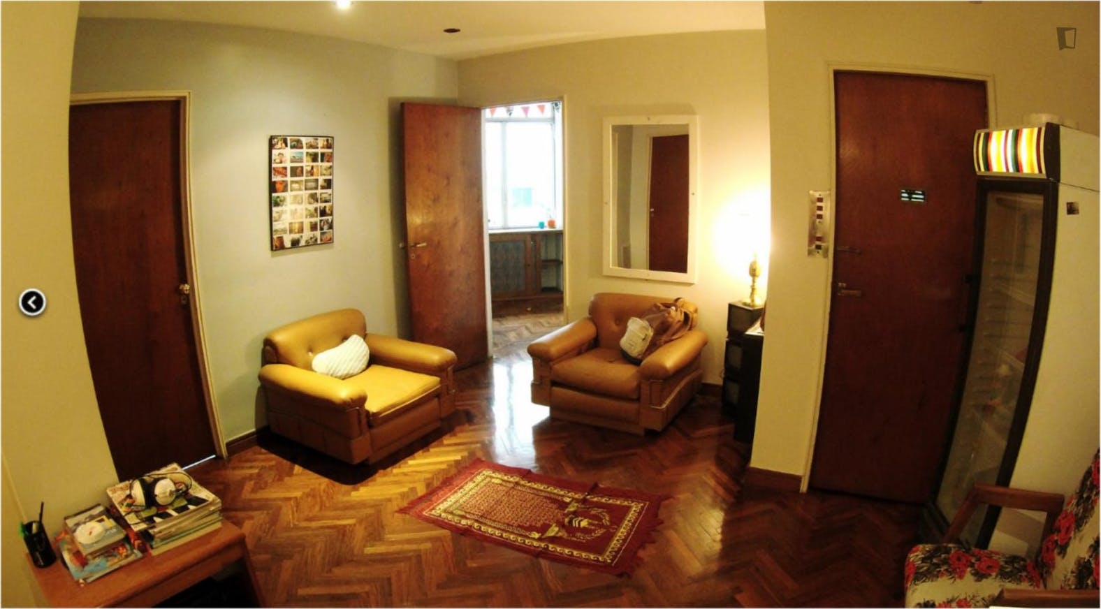 Very cosy single bedroom in a 9-bedroom apartment, in Monserrat