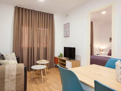 Apartment for  up to 5 guests  next to the Feria de Barcelona 