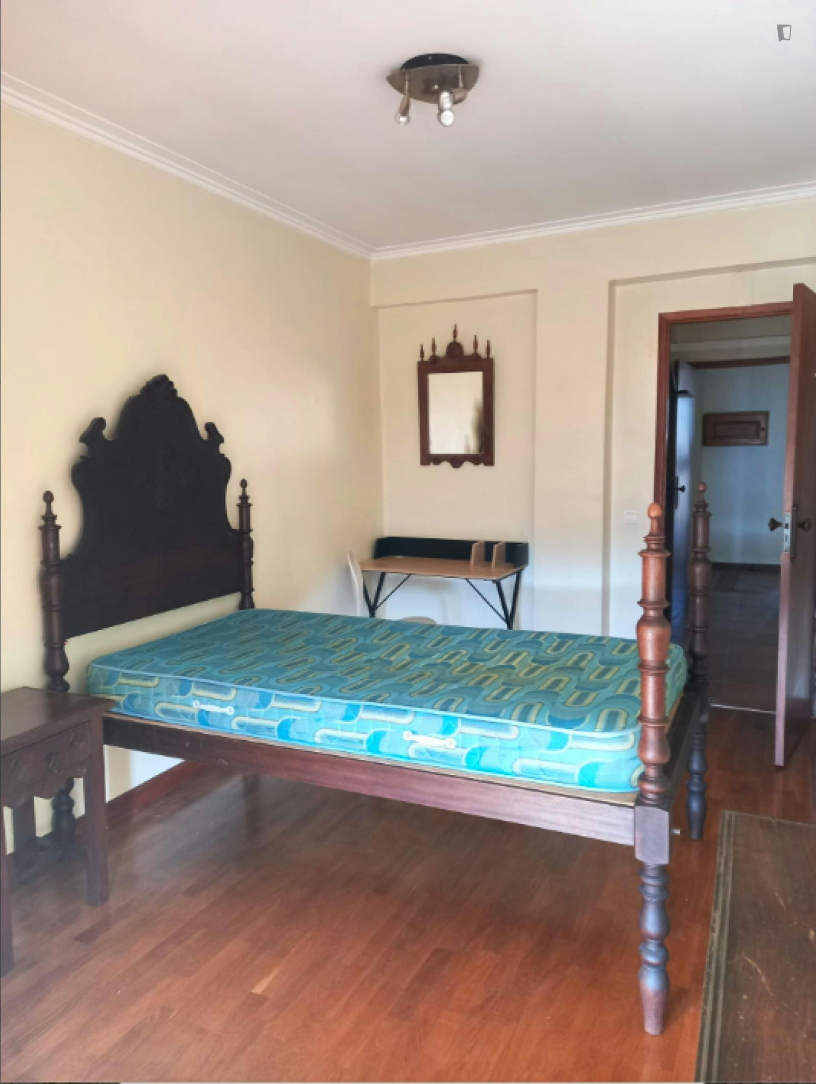 Delightful single bedroom in Baixa de Santa Clara