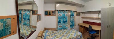 Cozy single bedroom in Juslibol