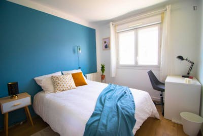 Double bedroom in a 4-bedroom flat, in Quartier Chorier-Berriat
