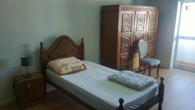 Charming single bedroom in Braga 