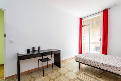 Very appealing single bedroom with a balcony, near the Sant Antoni metro  - Gallery -  2