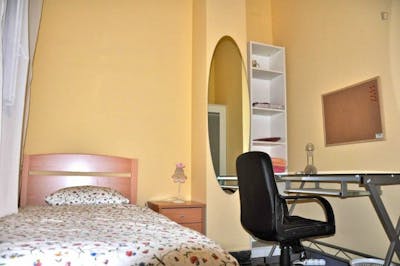 Charming single bedroom in a 4-bedroom flat, in the Arrancapins neighbourhood