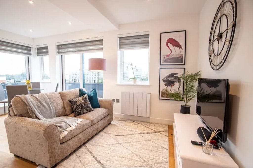 Lovely 2-bed Apartment