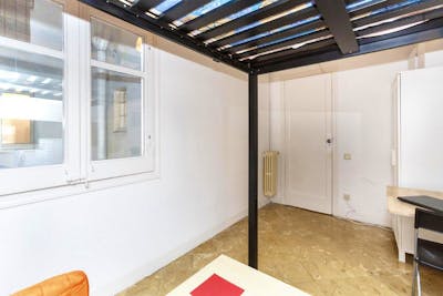Quiet double bedroom in a student flat, in La Sagrada Família neighbourhood  - Gallery -  3