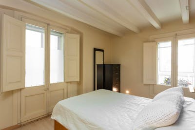 Wonderful 1-bedroom apartment near Gràcia transit stop  - Gallery -  2