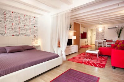Lovely 1-bedroom apartment near Sant Antoni metro station  - Gallery -  3