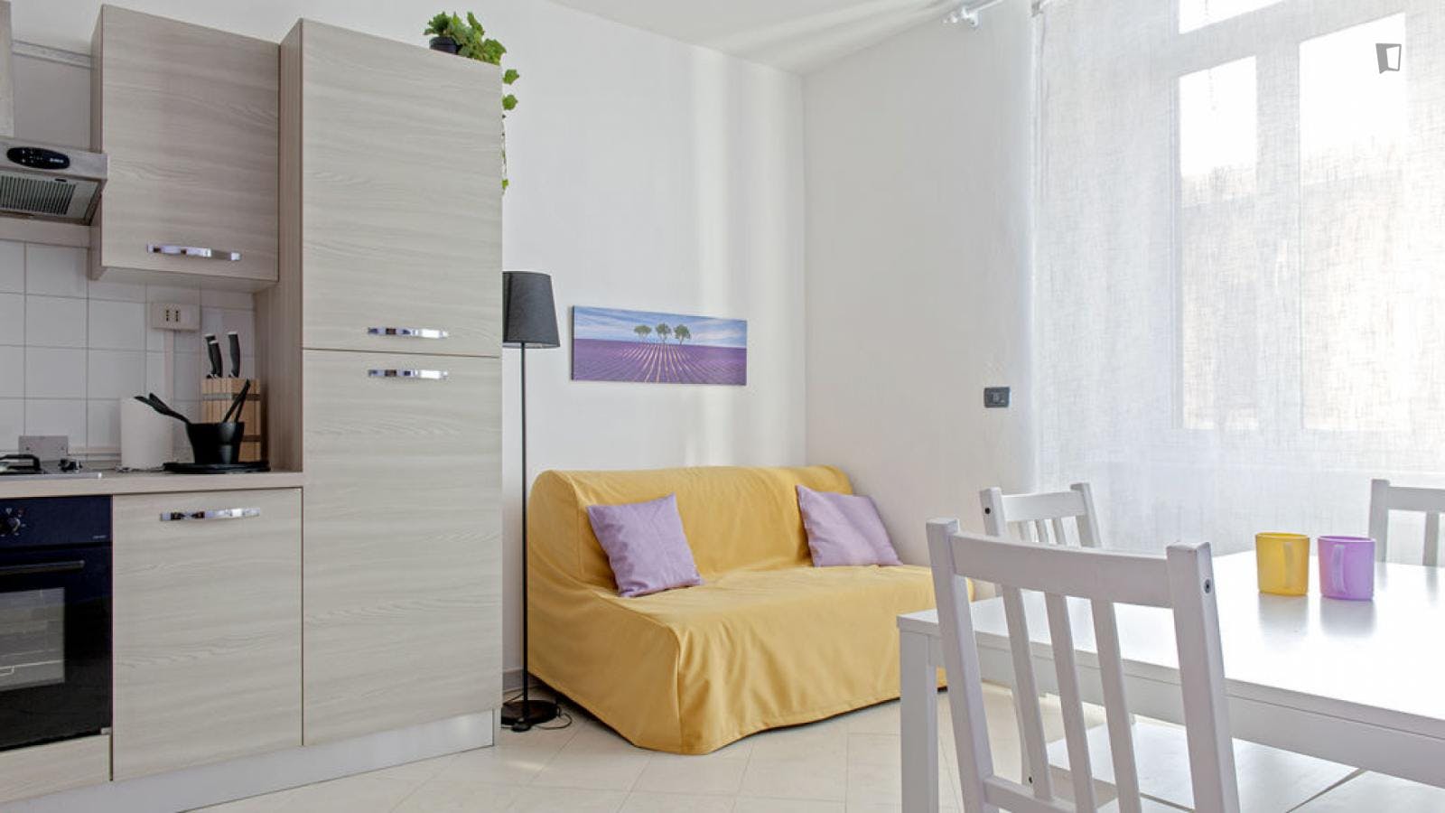 Bright 1-Bedroom apartment very close to Piazza Attias