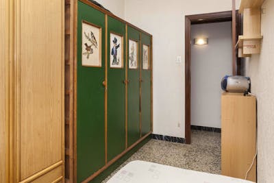 Lovely single bedroom for girls close to inspiring La Sagrada Familia  - Gallery -  3