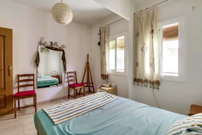 Single bedroom in a 2-bedroom flat in Sant Andreu  - Gallery -  3