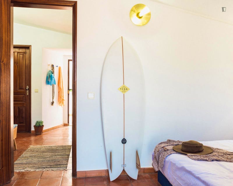 Charming 2-Bedroom apartment in a hostel accommodation, close to Praia dos Siem Viewpoint