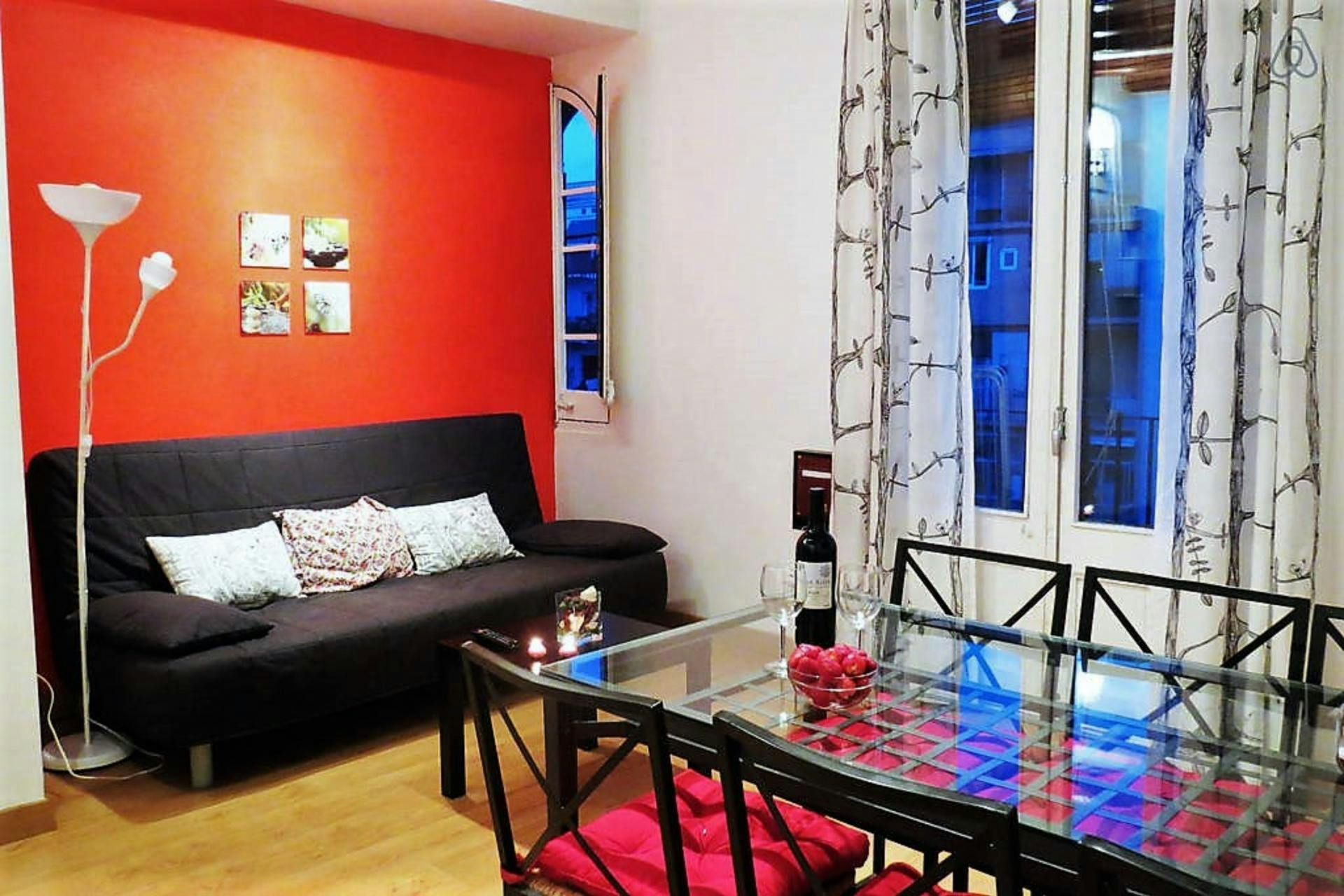 Cool apartment near Liceu Metro Station