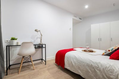 Inviting double bedroom in a student flat, in Delicias  - Gallery -  3