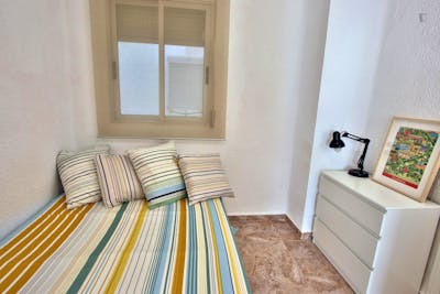 Sublime double bedroom in Mestalla  - Gallery -  2