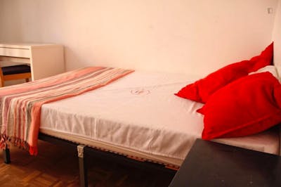 Double bedroom in a 3-bedroom apartment, in La Latina  - Gallery -  3