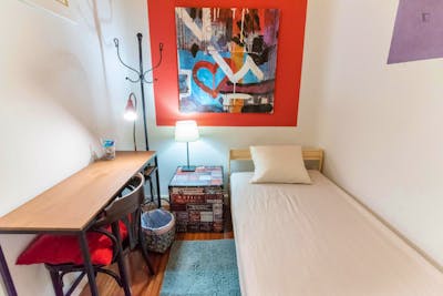 Very cosy single bedroom near the Menéndez Pelayo metro  - Gallery -  1