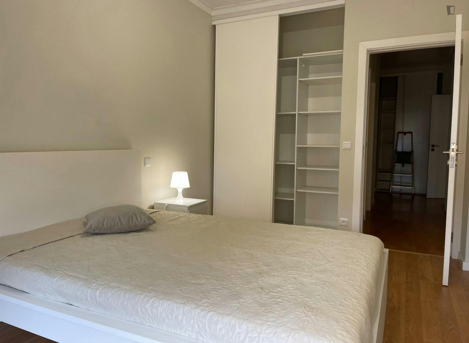 Homely double bedroom near Leiria UNIVERSITY : IPL and ESECS