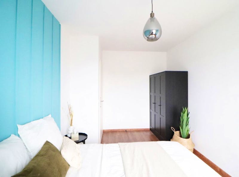 Room with an industrial atmosphere of 12 m² for rent in coliving in Lille - LIL01