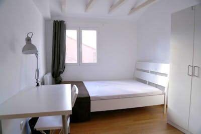 Cosy double bedroom near Antón Martin metro station  - Gallery -  1