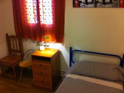 Nice single bedroom in a cool flat, very close to Plaza de España and metro  - Gallery -  2