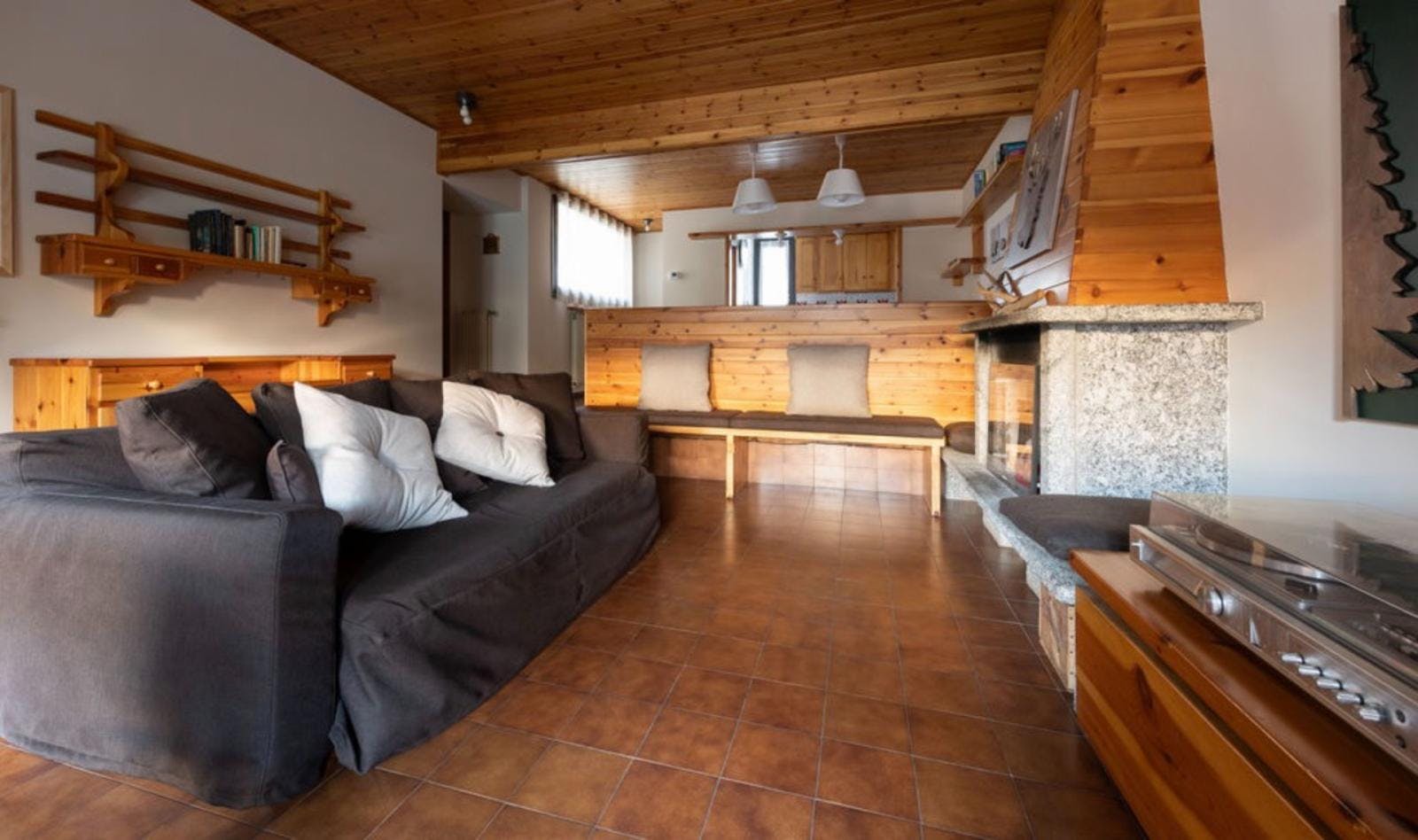 Rustic 3-bedroom apartment with patio, close to the centre of Bormio