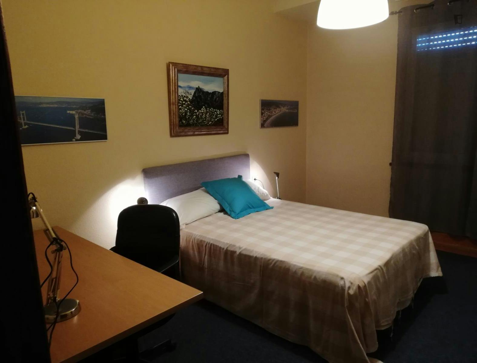 Appealing double bedroom near the Urzáiz train station
