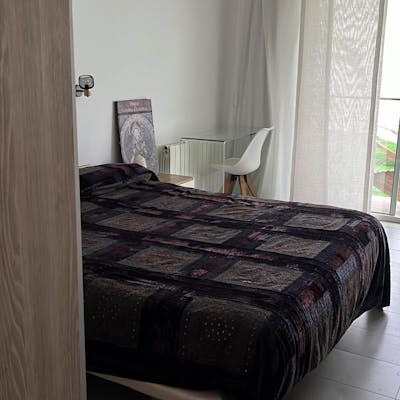 Comfy double bedroom close to Alicante