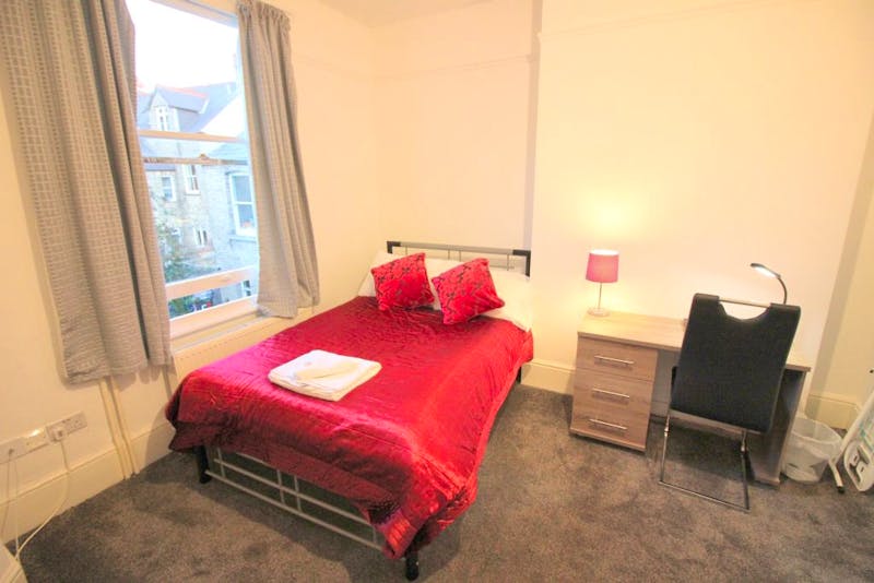 Cambridge City Rooms - Double Room with Shared Kitchen 