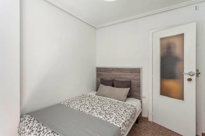 Welcoming double bedroom near Universitat de València  - Gallery -  3