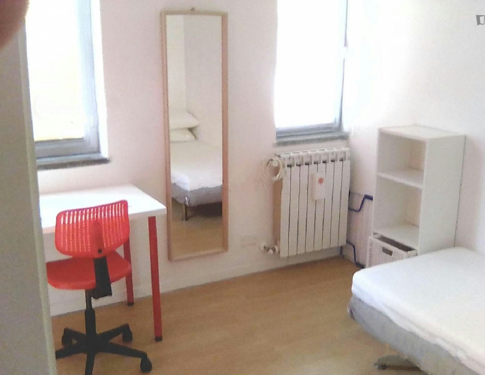 Lovely single bedroom close to the University of Study of L'Aquila