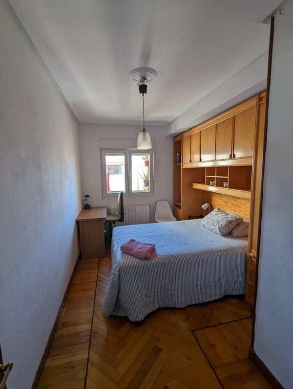 Comfy double bedroom in Santander's city center