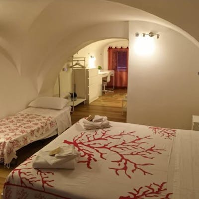Comfy Apartment near the Ursino Castle
