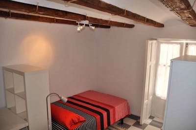 Homely single bedroom near Campus de Valencia de la Universidad Católica  - Gallery -  1