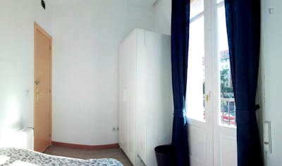 Double bedroom right by metro and shopping in Chamberí  - Gallery -  3