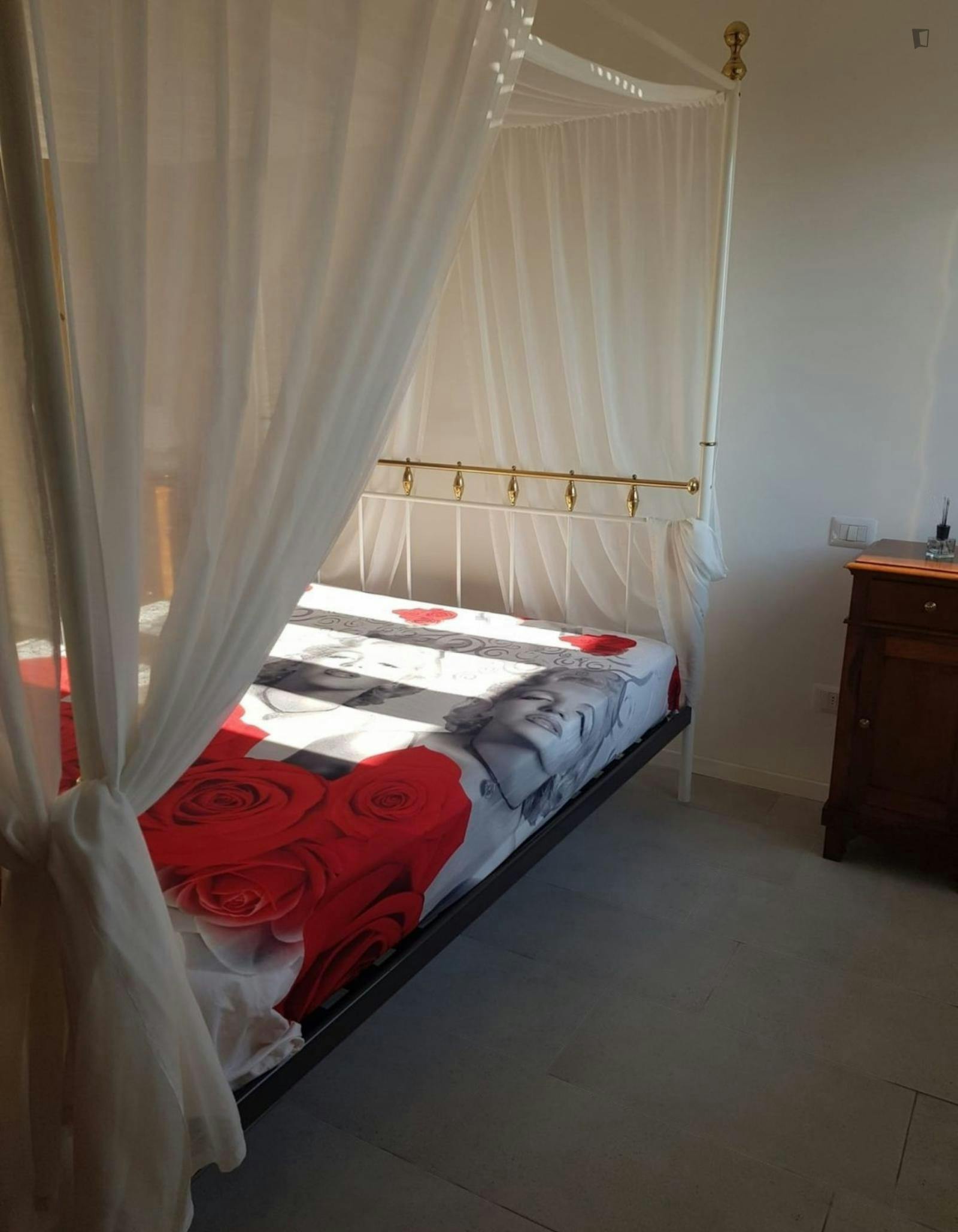 Elegant double bedroom close to University of Bergamo