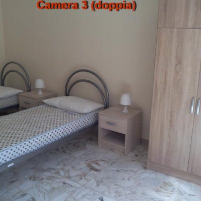 Comfy twin bedroom close to the University