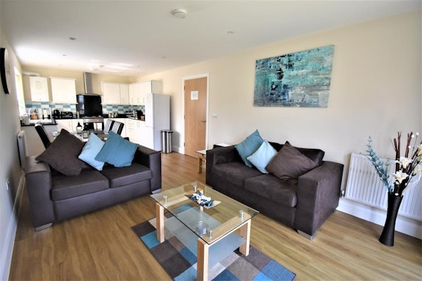 Heathrow Living Serviced Apartments by Ferndale - HL10