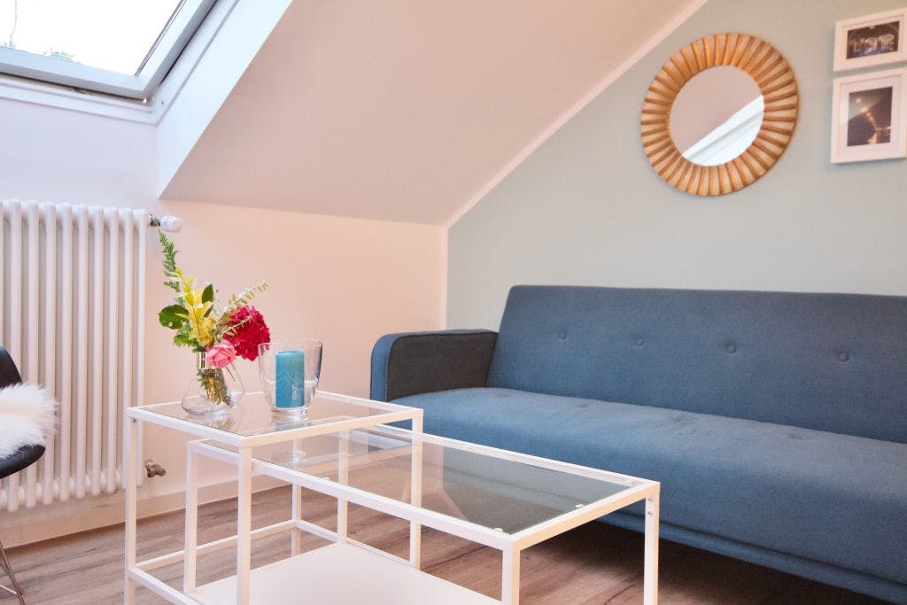 Düsseldorf/Neuss am Park: Renovated 1.5 room apartment Corona free