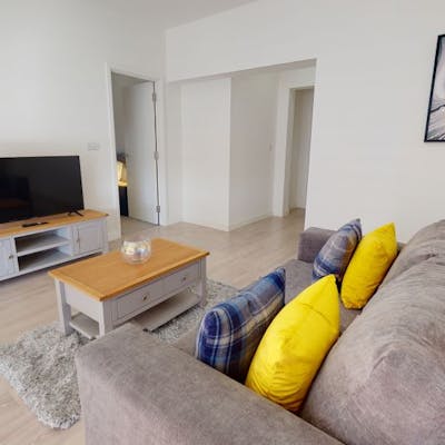Staylish Flat -Town Centre Stevenage with Free Gym and Rooftop Garden with views  - Gallery -  3