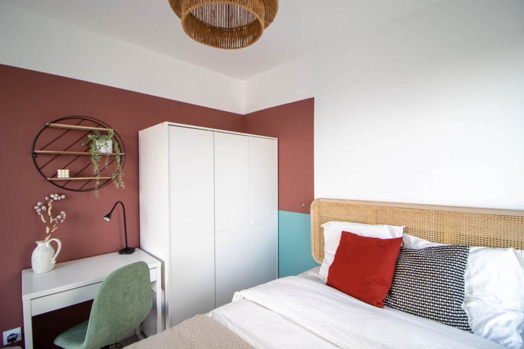 Beautiful 10 m² bedroom with terrace near Lyon - LYO50