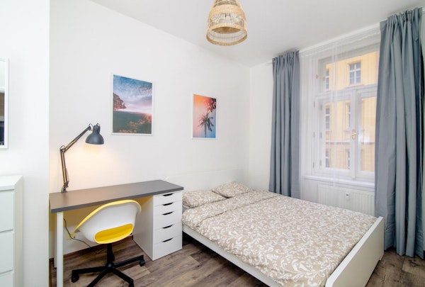 Snug 1-bedroom apartment close to Florenc metro station