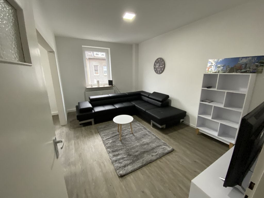 top renovated apartment - compl. Floor - in the center