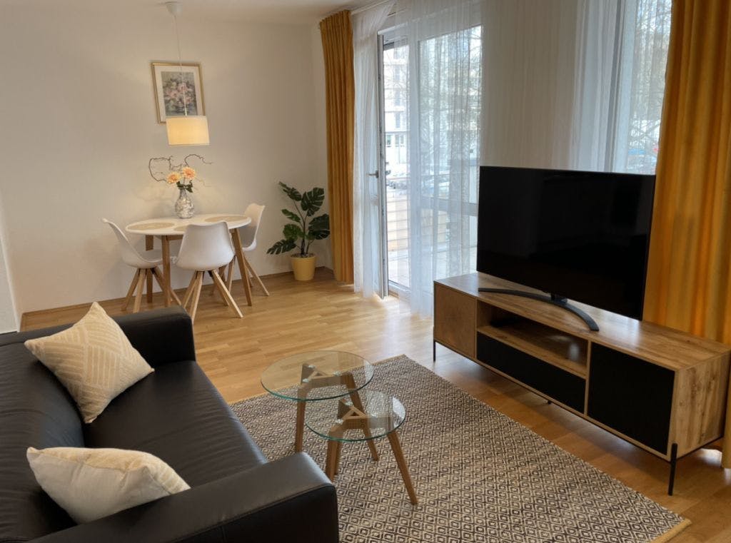 High-quality furnished 2-room apartment with garage in Wiesbaden-southeast