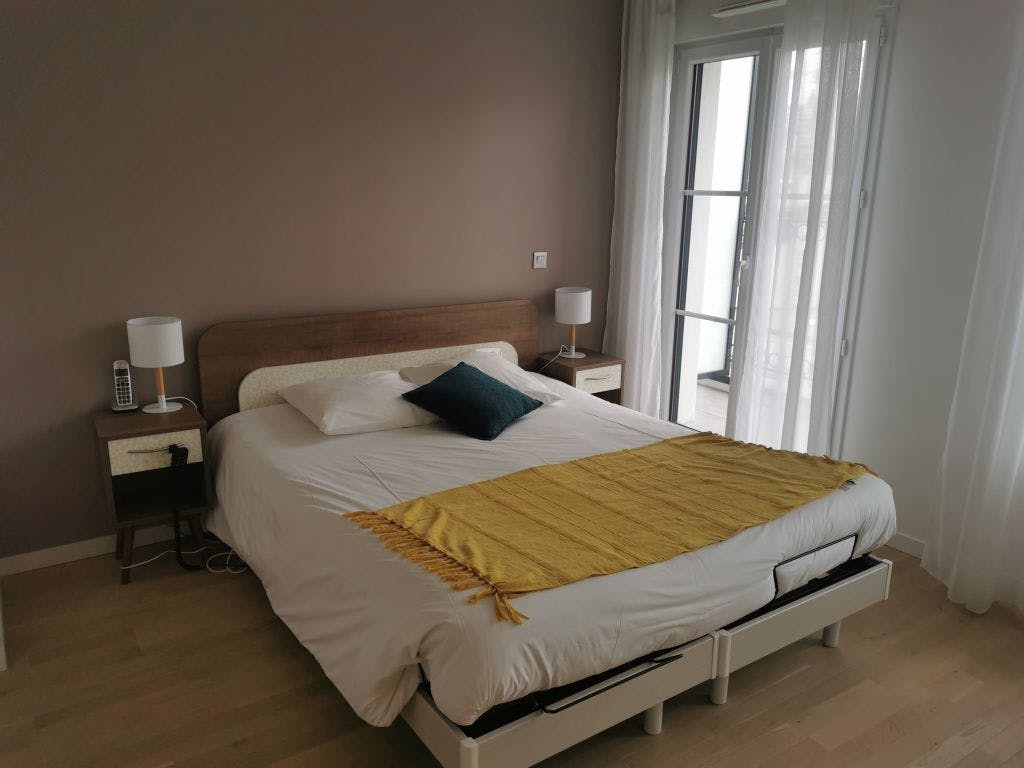 Two bedrooms apartement in Puteaux