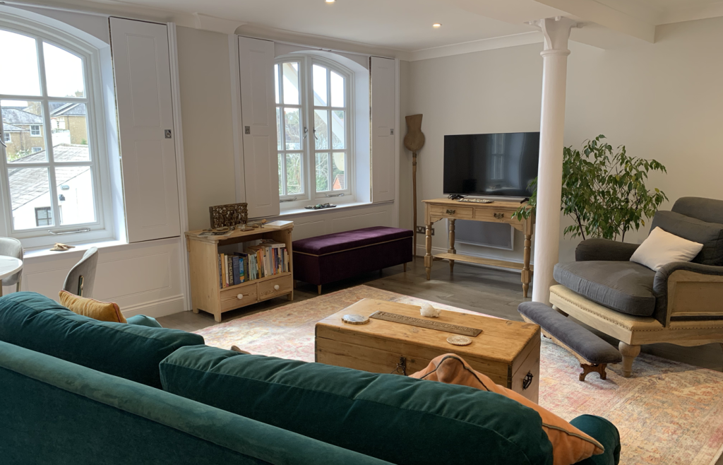 Stylish Peaceful Apartment in Hertford