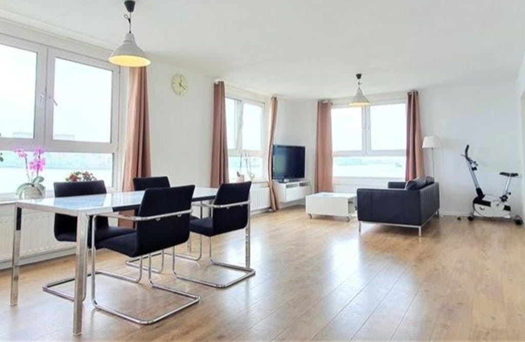 3-room apartment on the Maas in Rotterdam
