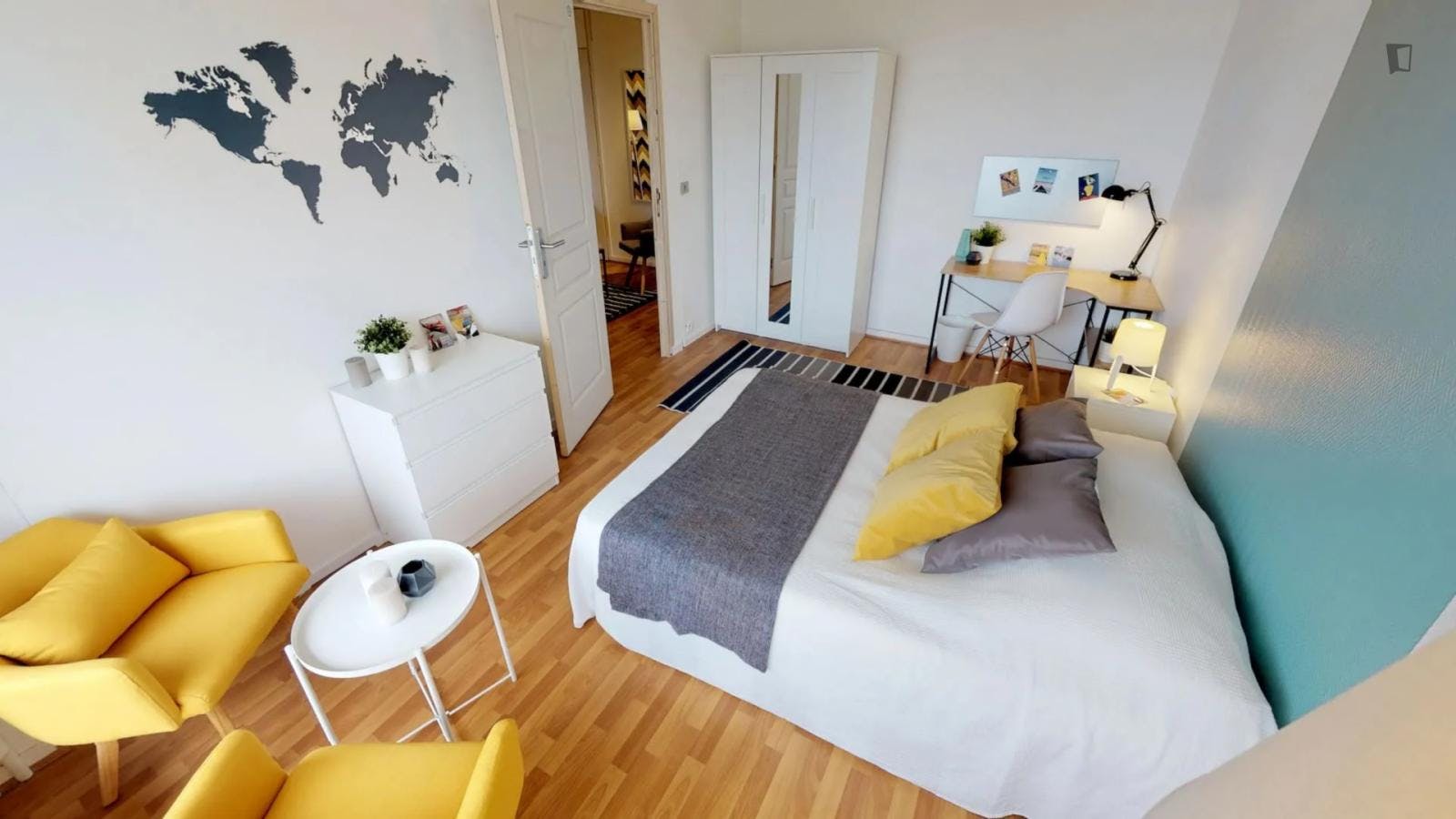 welcoming double bedroom in Vauban