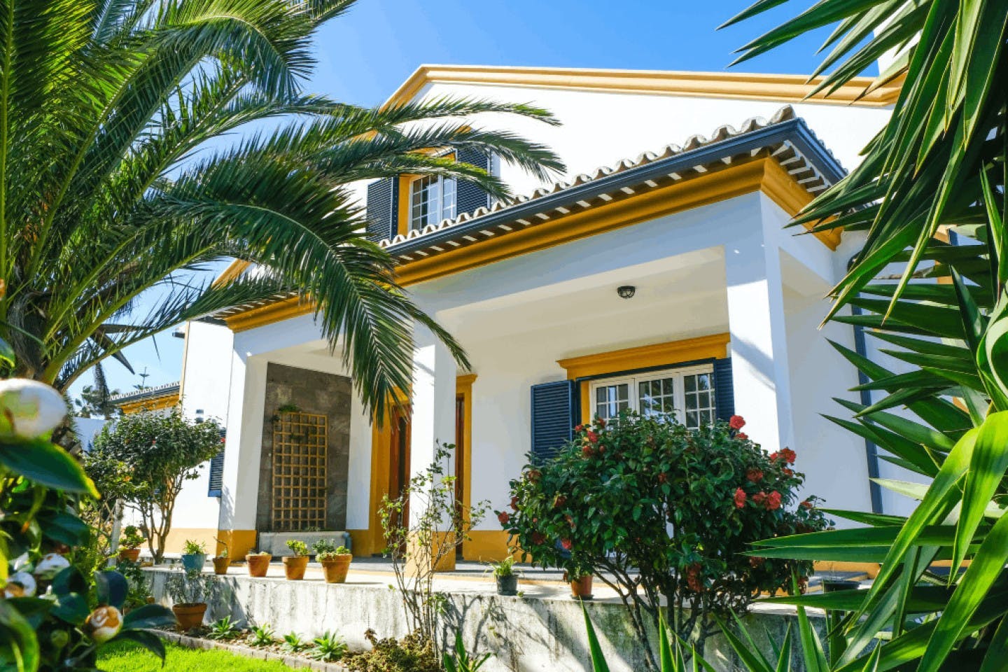 Stunning house near Santa Barbara beach